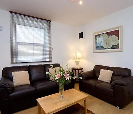 Apartament Glencourt *