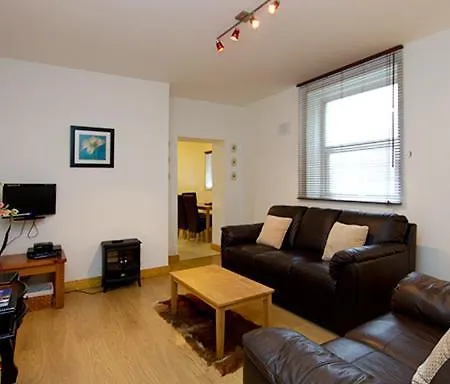 Glencourt * دبلن