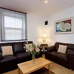Apartament Glencourt *